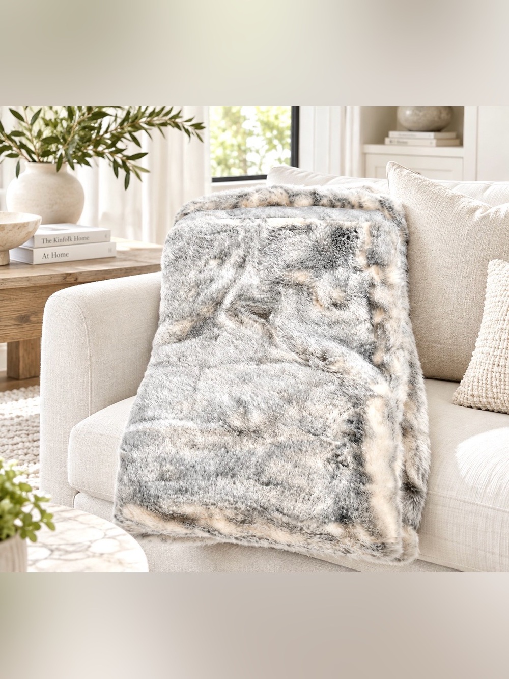 LUXURY FUR THROW